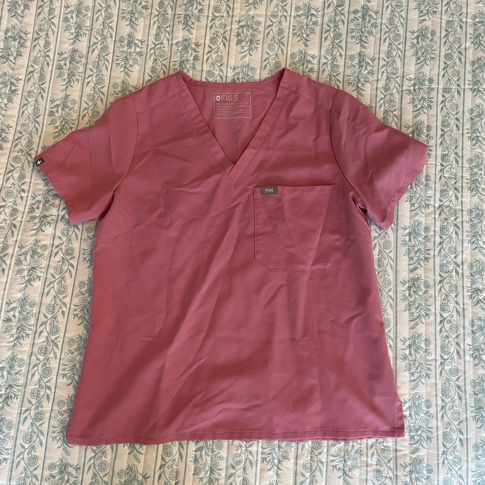 Figs rose, pink scrub, top technical collection
